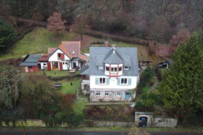 Schönes Forsthaus mitten in der Natur